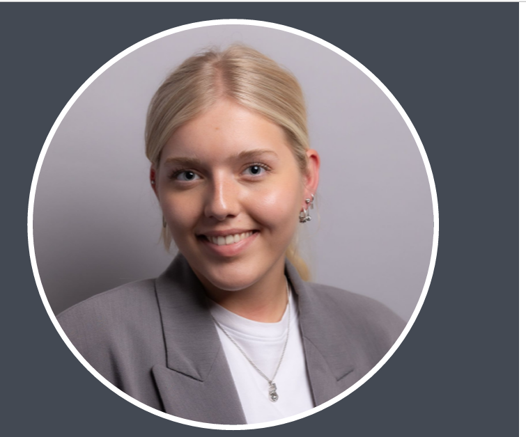 Portret van Nina de Vries, jurist bij Max Advocaten